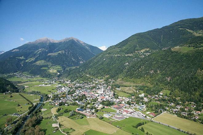 Fruehstueckspension Kirchenwirt Obervellach Exterior photo