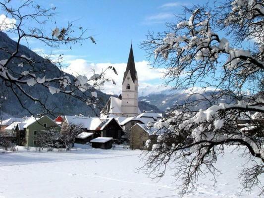 Fruehstueckspension Kirchenwirt Obervellach Exterior photo